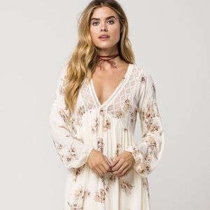 Taylor & Sage Floral Lace Dress Size LARGE